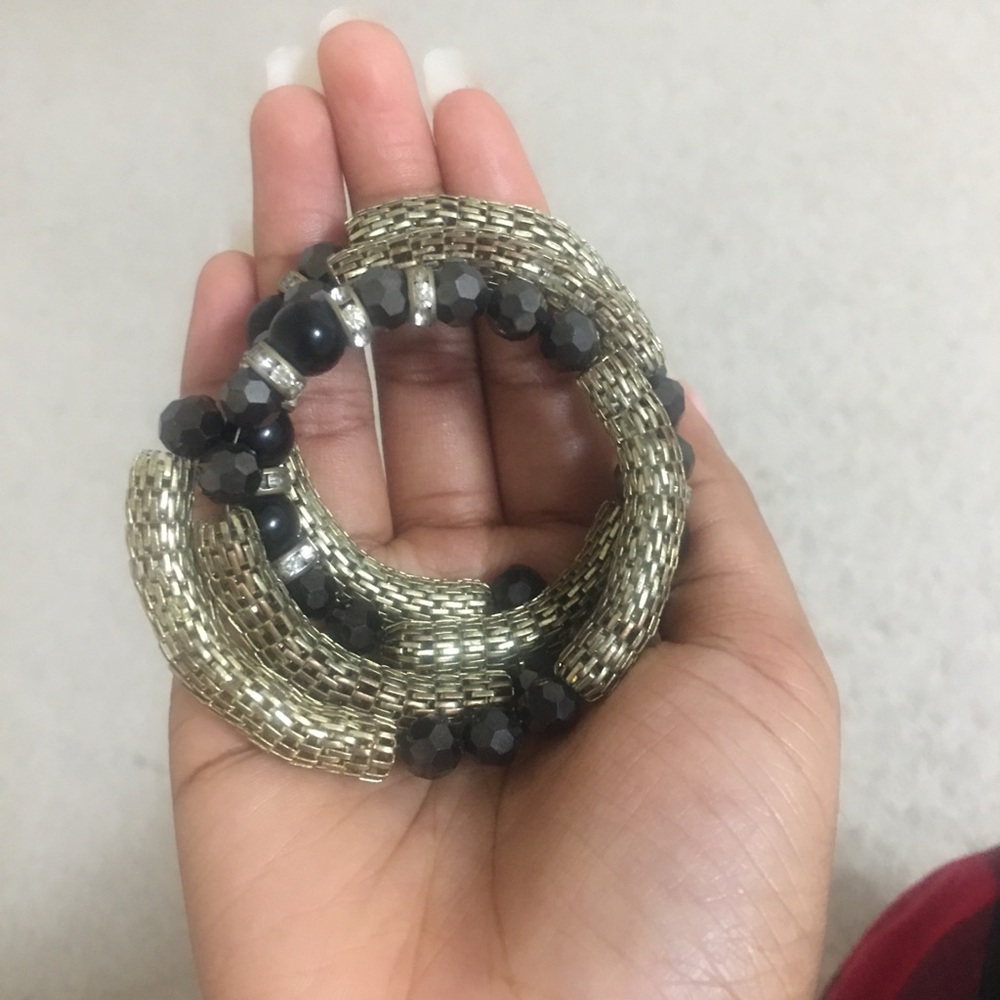 Elegant Black and Gold Beaded Bracelet